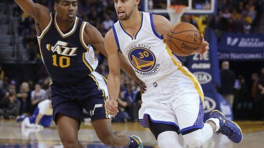 Warriors ganan a Jazz 103-85, siguen invictos en casa