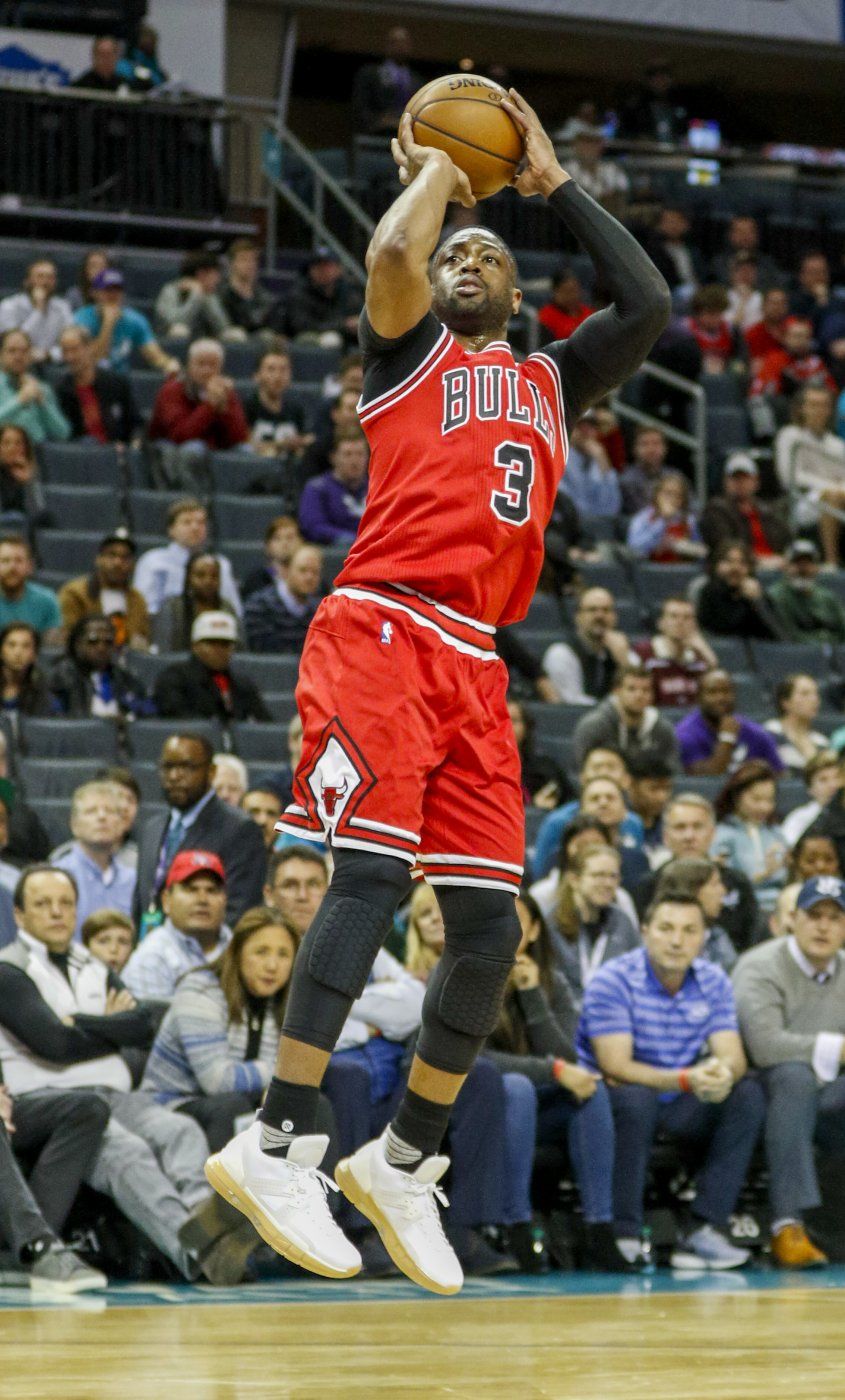 Rondo guía victoria de Bulls en Charlotte
