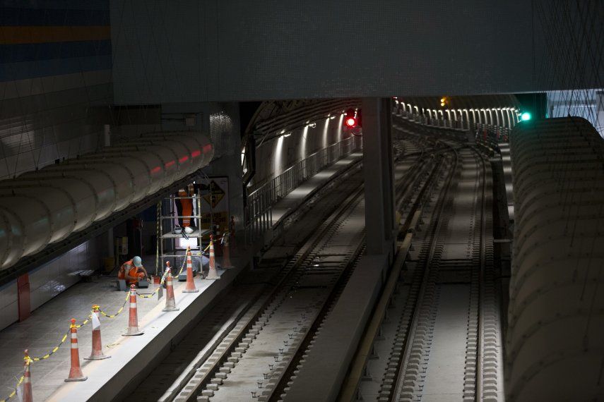 Inauguran nueva línea del metro crucial para los Olímpicos