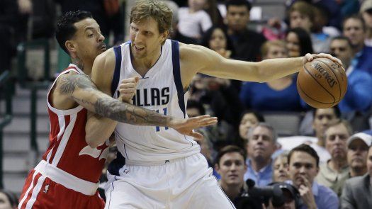 Con 20 puntos de Nowitzki, Mavericks ganan 97-88 a Grizzlies