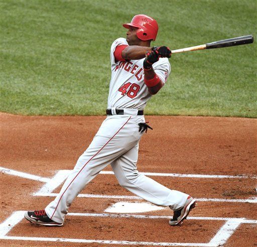 MLB: Angelinos 7, Reales 2; Abreu pega su 500mo doble