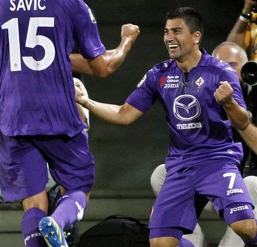 Chileno Pizarro le da la victoria a Fiorentina