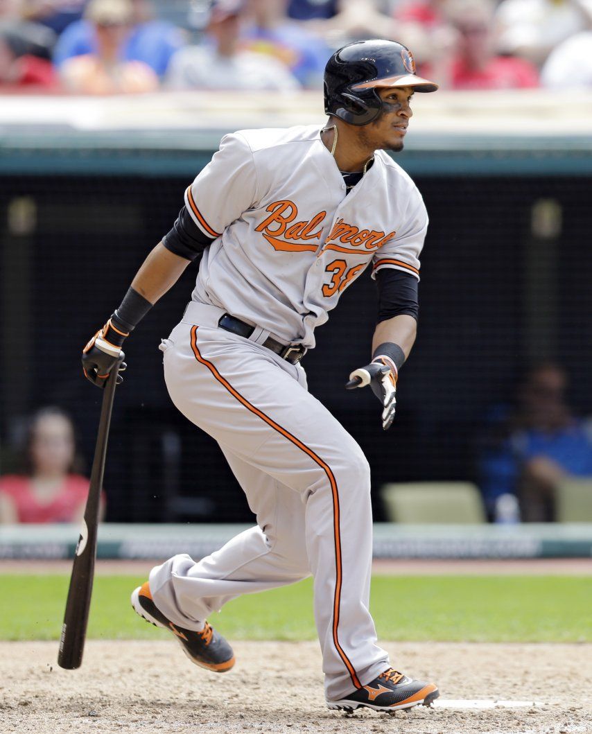 Orioles doblegan 7-3 a Indios