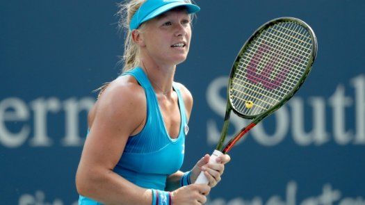 Bertens da la sorpresa ante Halep y se corona en Cincinnati