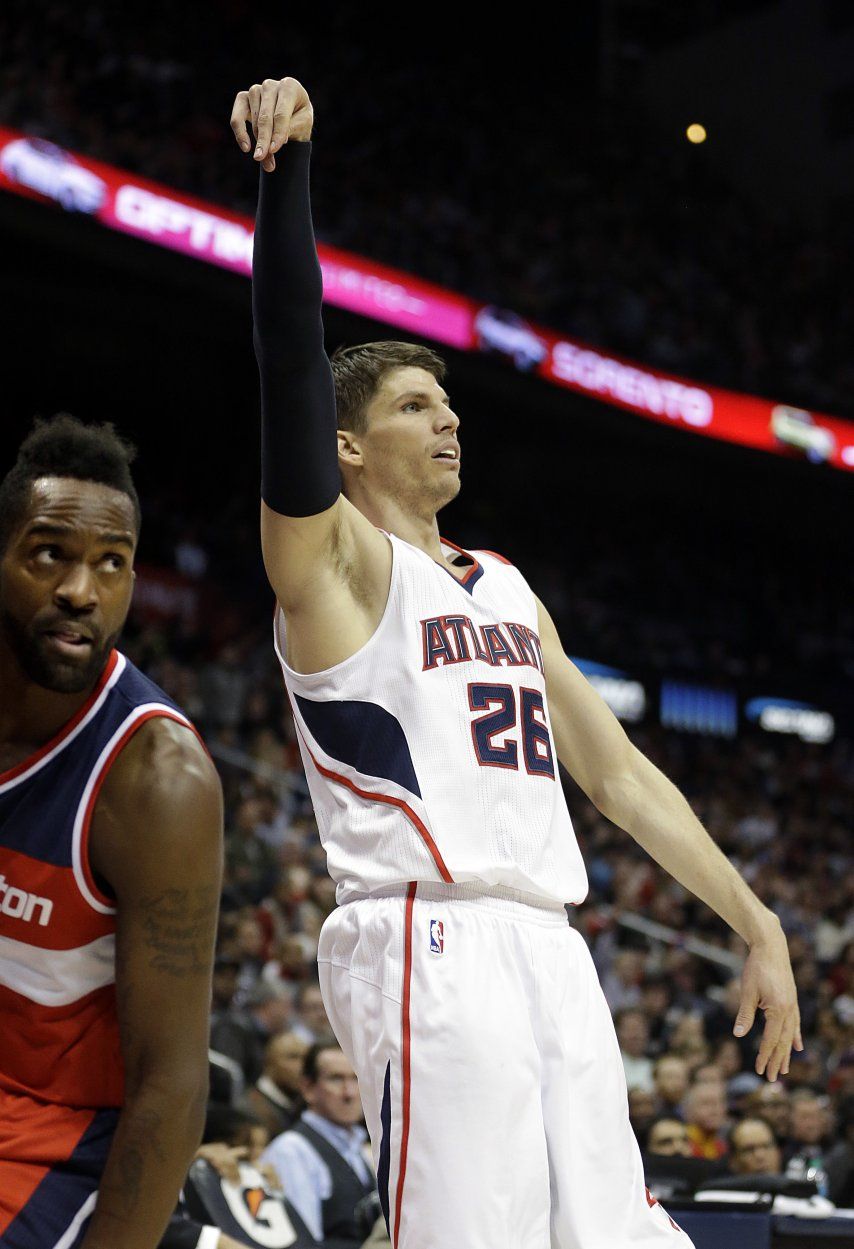 Hawks aplastan e hilvanan 8 victorias