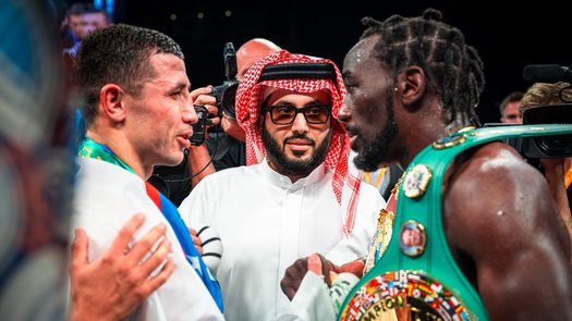 Turki Al-AlShikh descarta a Canelo Álvarez para Terence Crawford