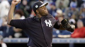 Yanquis adquieren al colombiano Ernesto Frieri