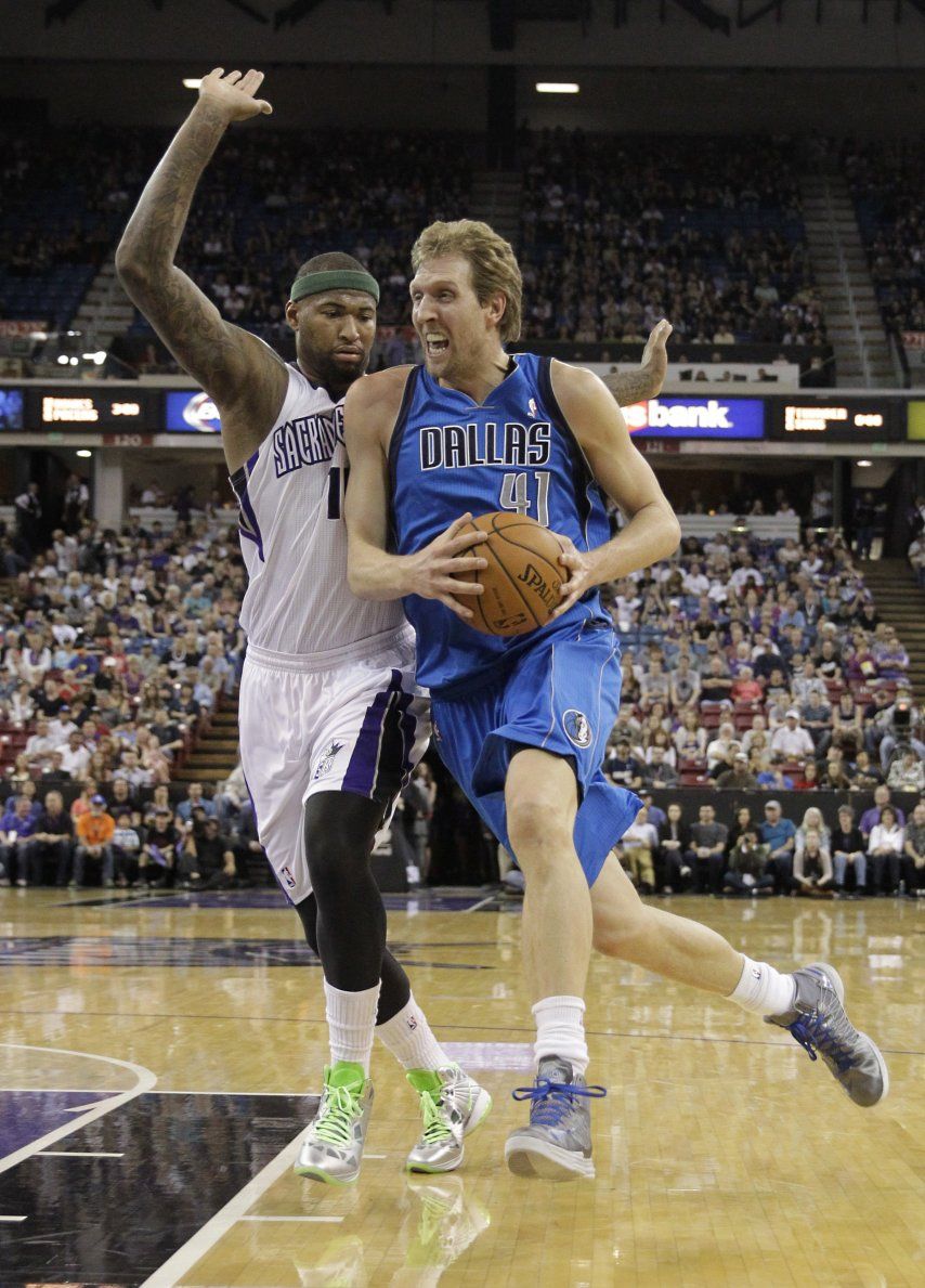 Mavericks vencen a Kings e hilan 3 victorias