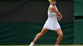 Serena tuvo que sacar fuerzas de flaqueza para pasar a semis en Wimbledon