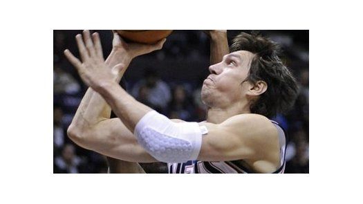 NBA: Bucks 98, Nets 76; Delfino anota 17 puntos