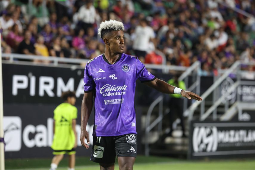 Adalberto Carrasquilla y Édgar Yoel Bárcenas vieron acción en la fecha 15 de la Liga MX