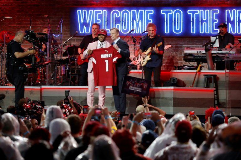 Cardinals eligen a Kyler Murray primera elección del Draft de la NFL