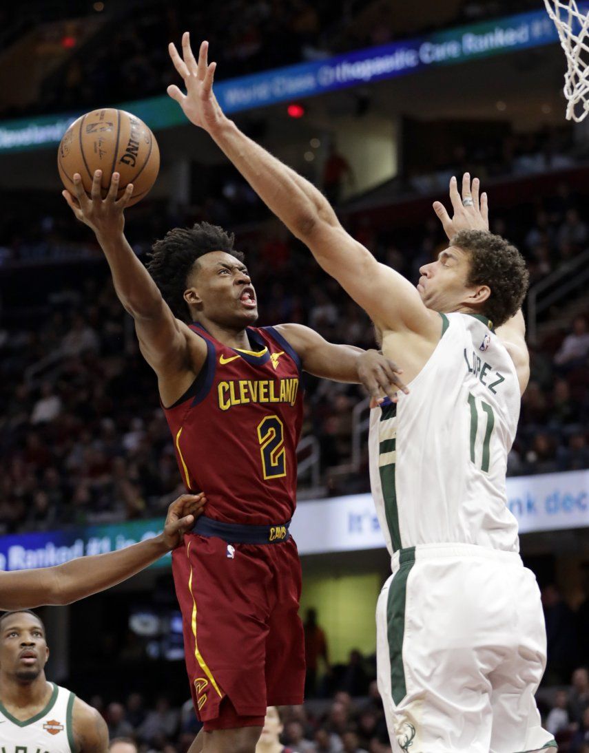 Con 25 puntos de Sexton, Cavaliers ganan 107-102 a Bucks