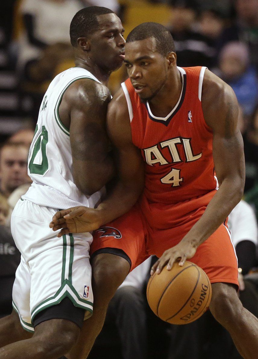 Horford se opera pero Hawks siguen ganando