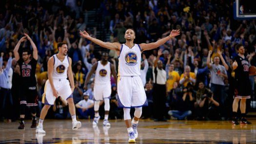 Stephen Curry sigue como líder anotador en la NBA