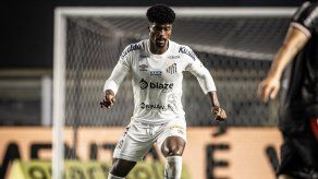 Jugadores del Brasileirao apartados de sus clubes por sospecha de amaños