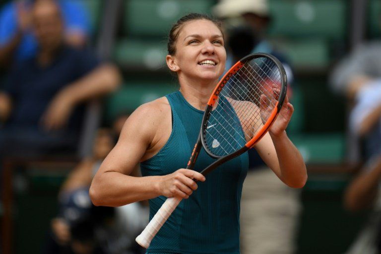 Halep pasa el rodillo sobre Mertens y ya está en cuartos de Roland Garros