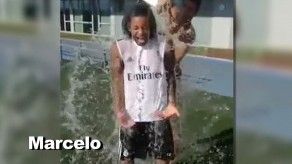 Deportistas se suman al Ice Bucket Challenge