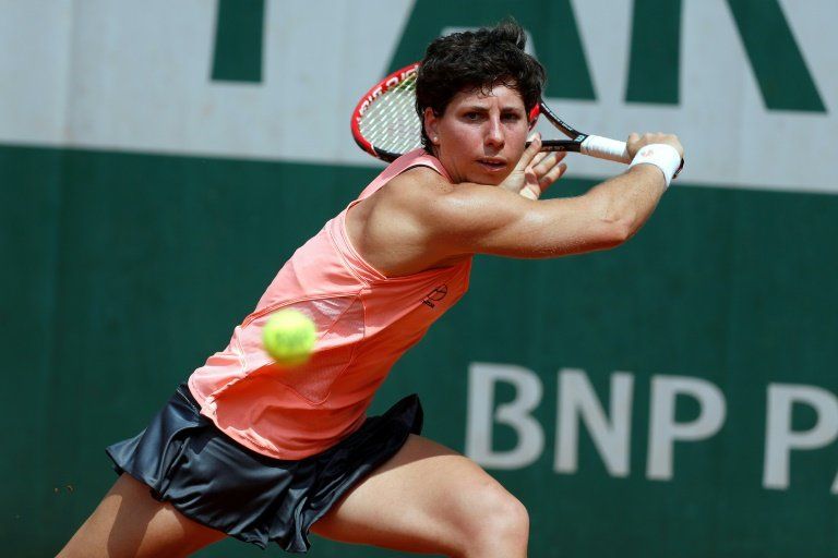 Carla Suárez gana a Cibulkova y avanza a octavos de Roland Garros