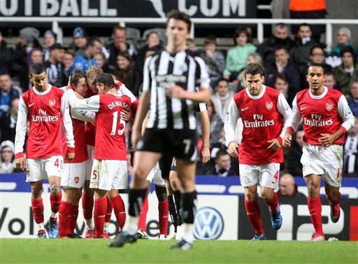 Arsenal golea 4-0 a Newcastle en Copa de Liga