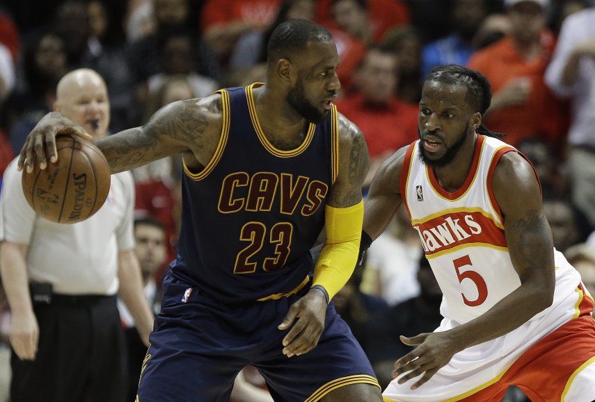 Cavaliers nublan panorama de Hawks y aventajan serie 2-0