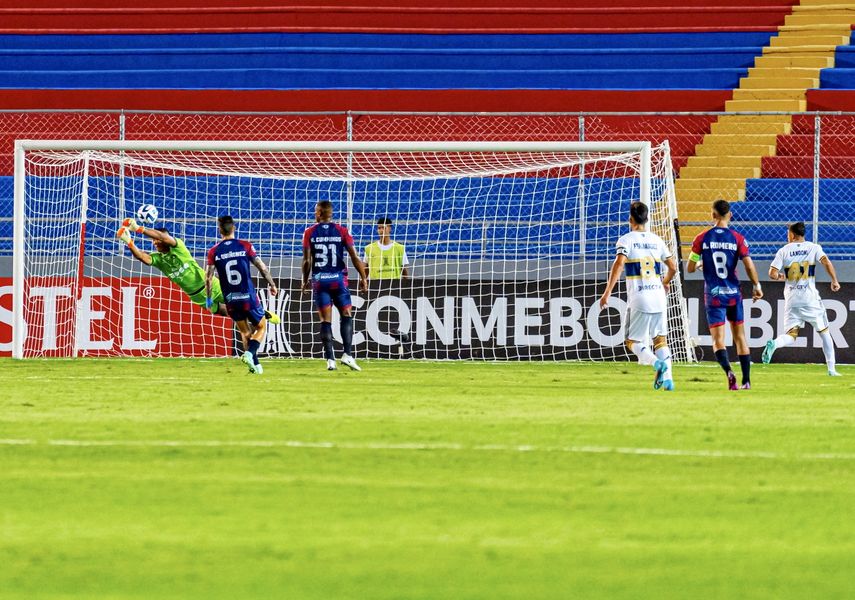 Copa Libertadores: El panameño Orlando Mosquera fue figura ante Boca Juniors