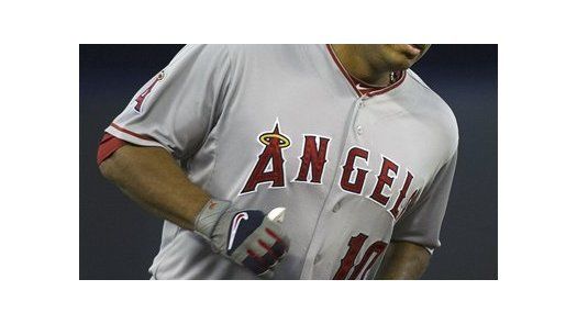 MLB: Angelinos 10, Azulejos 6; jonrones de Trumbo y Wells
