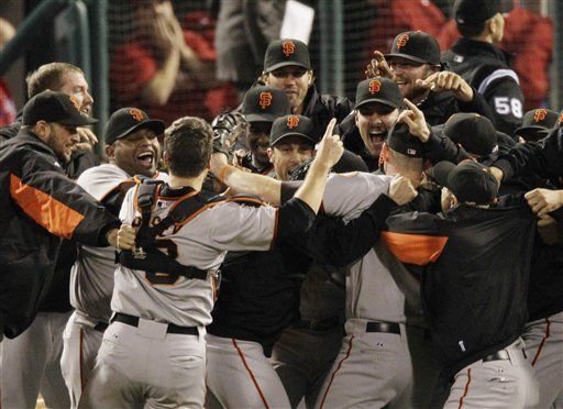 MLB: Gigantes 3, Filis 2; San Francisco avanza a la Serie Mundial