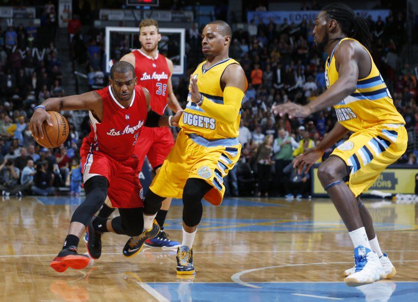 Clippers ganan a Nuggets y toman ventaja sobre Spurs
