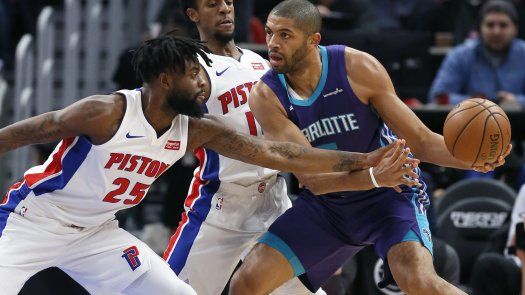 Hornets toman control en segunda mitad para ganar en Detroit