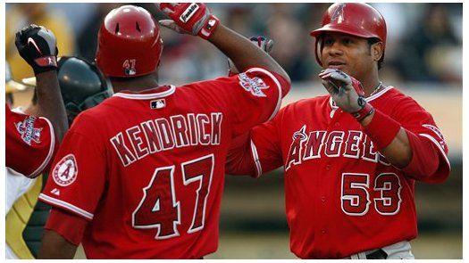 MLB: Angelinos 4, Atléticos 2; Abreu contribuye a victoria