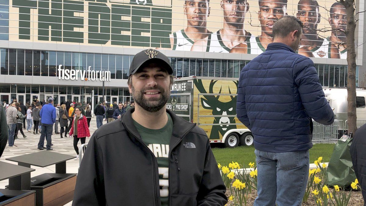 Bucks tiene a Milwaukee soñando en su 1er título desde 1971