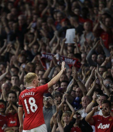 Man United vence al Cosmos en la despedida de Scholes