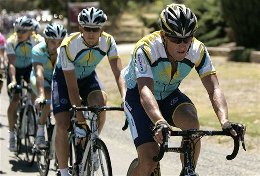 Armstrong dice que su regreso al ciclismo es por 1 ó 2 años