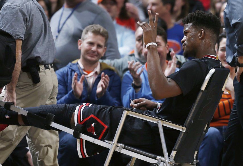 Nuggets remontan y ganan; Bulls pierden a Butler
