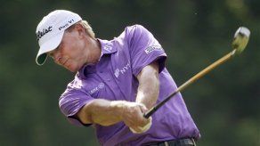 Stricker mantiene tres golpes de ventaja en el Memorial
