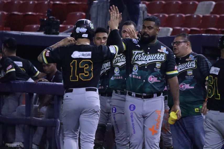 Béisbol Mayor 2025: Bocas del Toro derrota a Coclé y se pone a un triunfo del título
