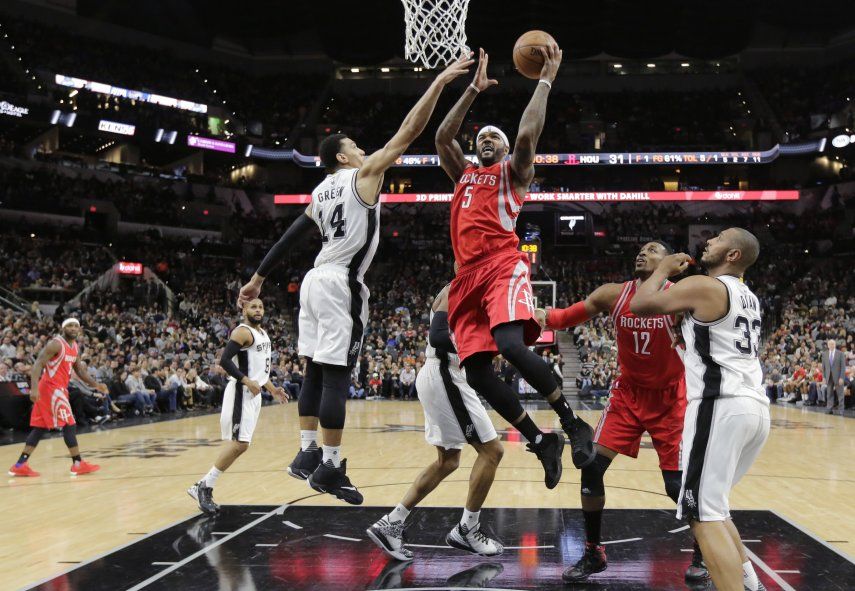 Spurs regresan tras caer con Warriors para vencer a Rockets