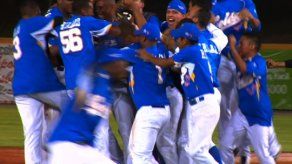 Gustavo Zapata y Rocambo Acosta en la mira para dirigir a Colón