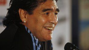Invitan a Maradona a campaña contra drogas en Uruguay