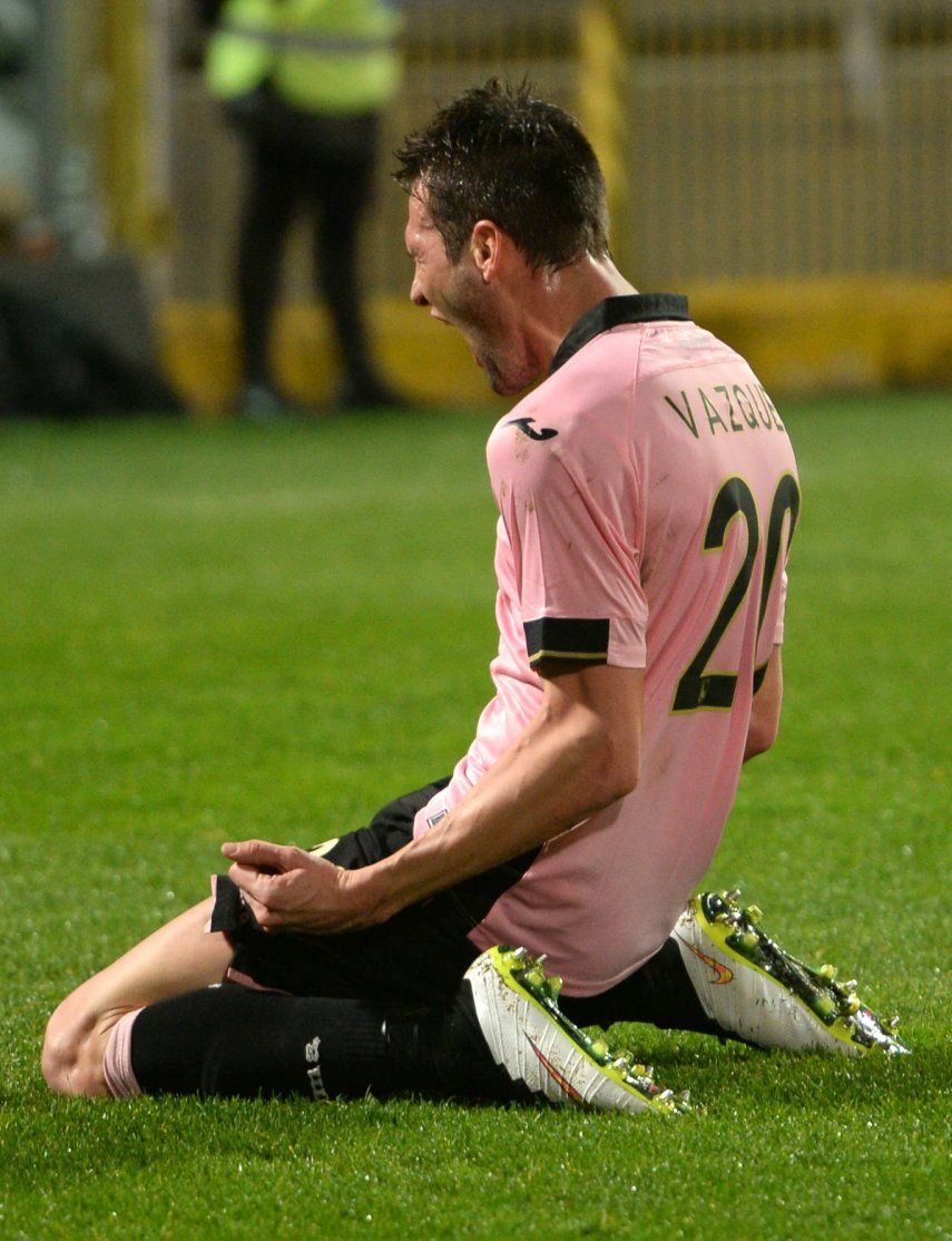 Franco vazquez hi-res stock photography and images - Alamy, image size:855x1114