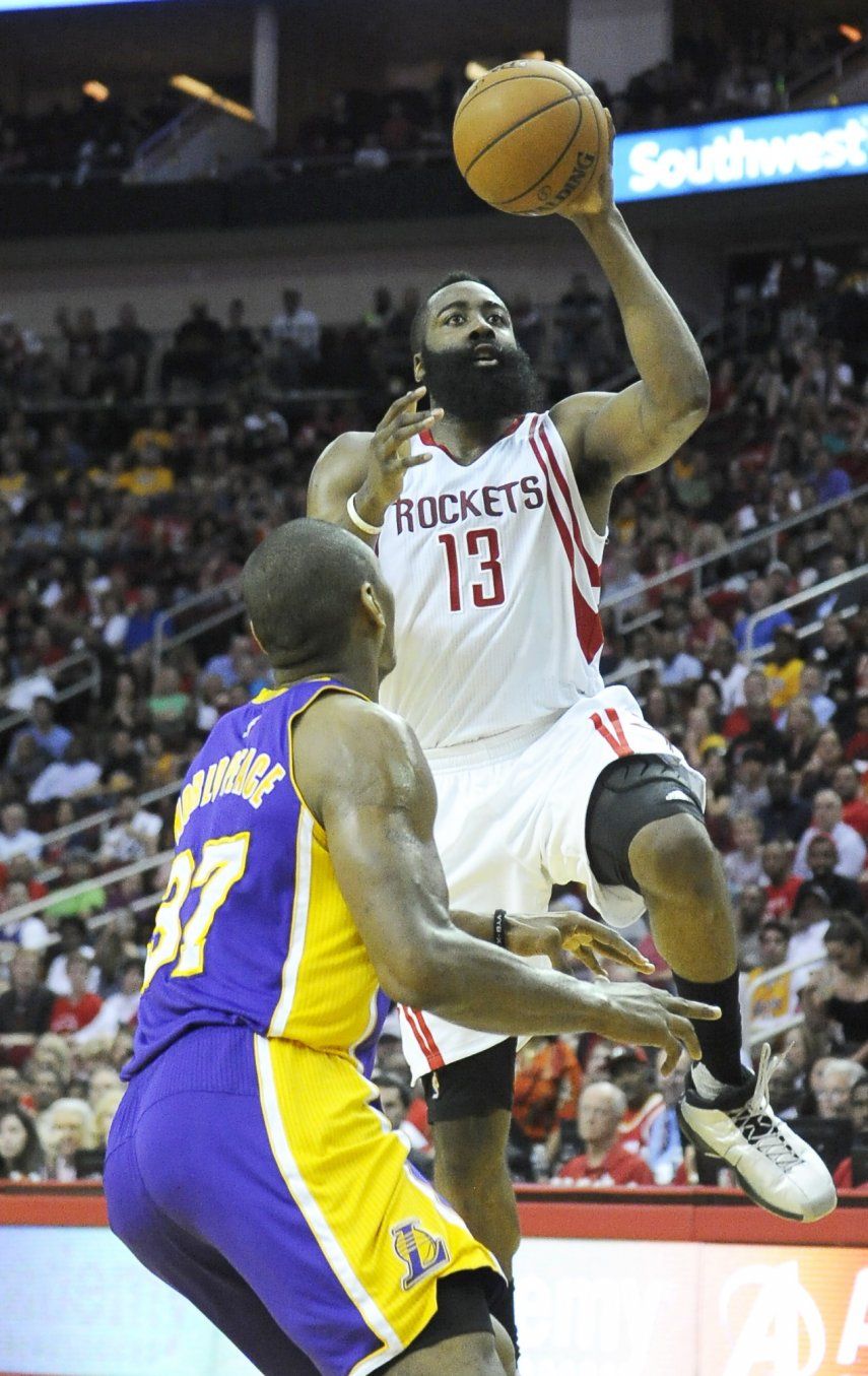 Los Rockets siguen vivos tras vencer a Lakers