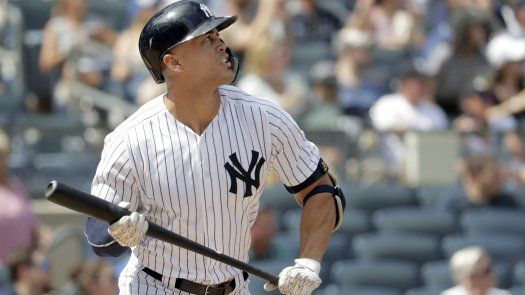 Stanton y Andújar suenan jonrones, Yanquis vencen a Azulejos