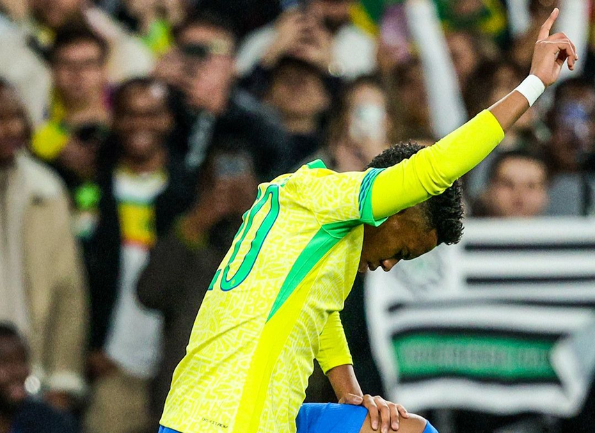 Selección de Brasil superó a Senegal en partido amistoso