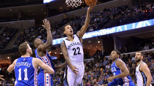 76ers empatan récord infame, con 0-18