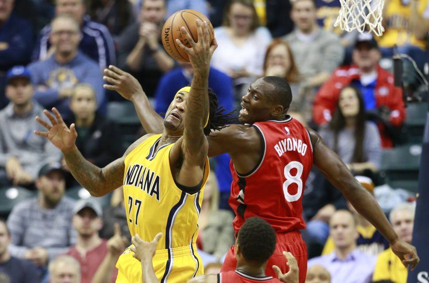 Pacers frenan buena racha de Raptors