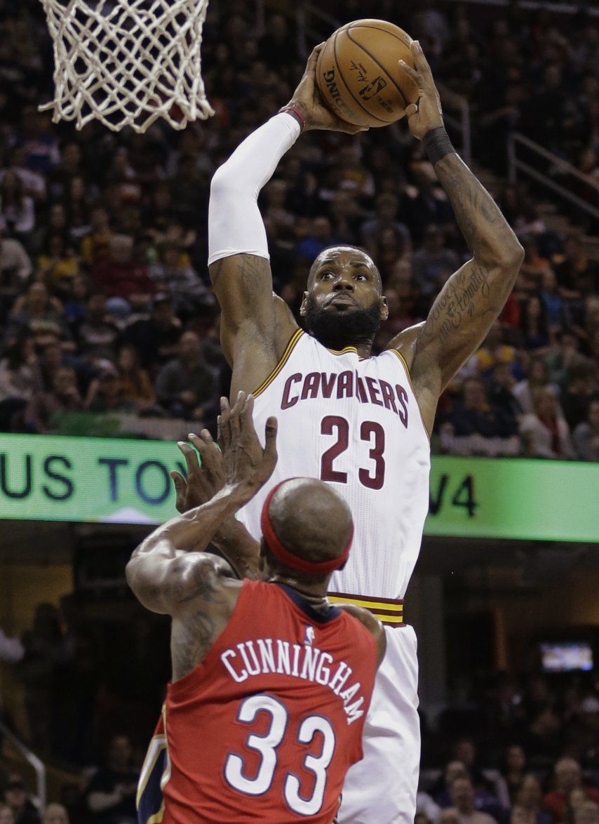 LeBron anota 26 puntos en victoria de Cavs ante Pelicans