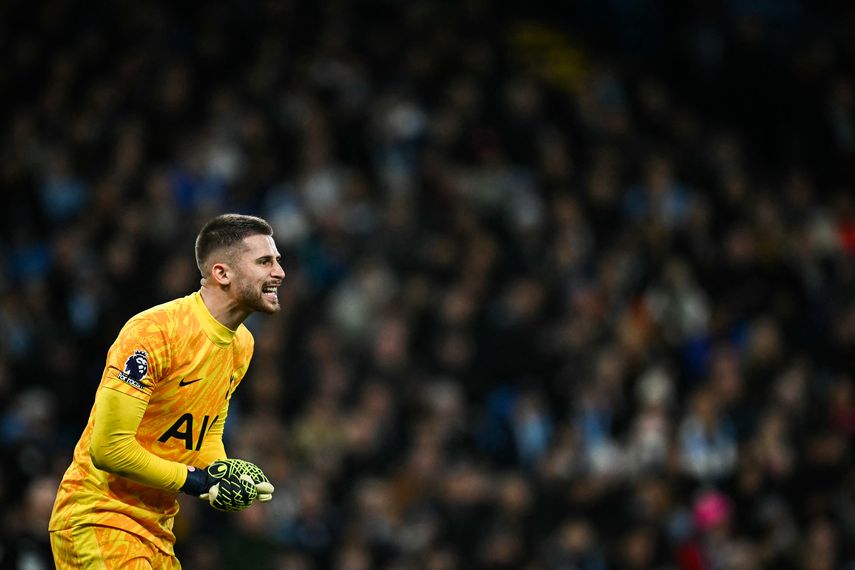 El arquero del Tottenham Guglielmo Vicario fue operado del tobillo