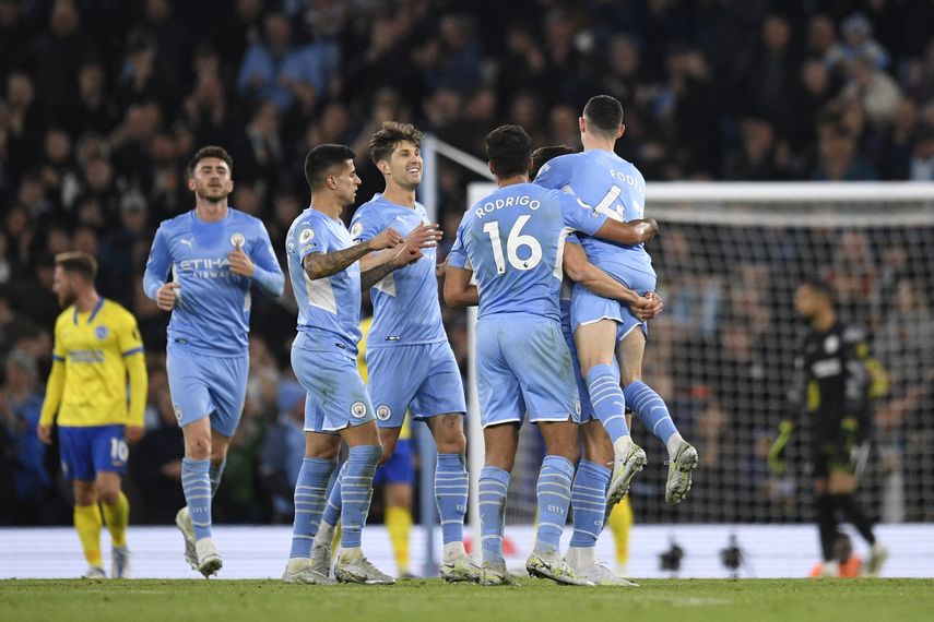 El Manchester City derrota al Brighton y recupera el liderato