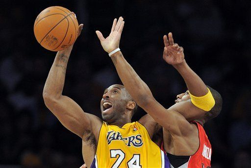 NBA: Lakers 108, Raptors 103; Los Angeles sigue invicto tras seis